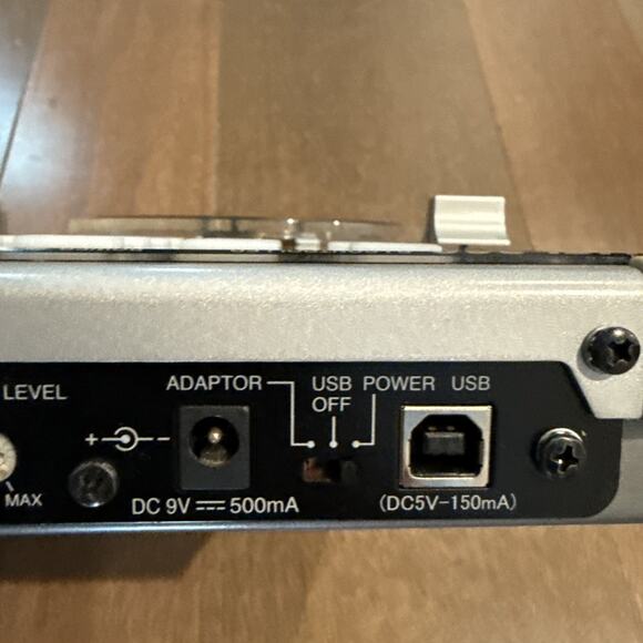 Vestax VCI-300 DJ Controller Console - Picture 10 of 10